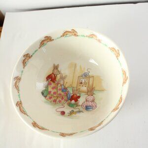 Royal Doulton Bunnykins Watching TV Soup/Cereal Bowl